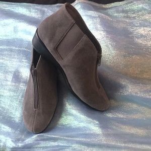 Aerosoles Allowance Gray Genuine Suede Ankle Boots 6.5W